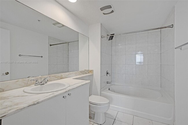 Building Photo - 2775 NE 187th St