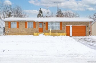 Building Photo - 6627 Orange Ln