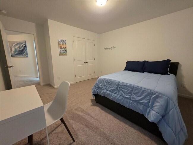 Building Photo - 5531 Garens Way