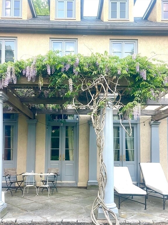 Building Photo - 918 Hale St