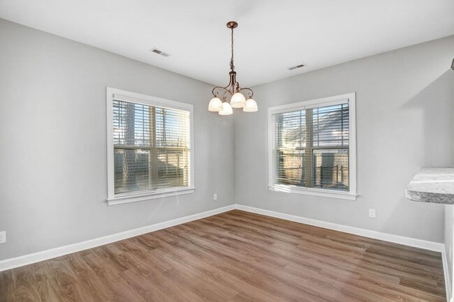 Building Photo - MUST SEE! Stunning 3 BR | 2 BA Home for Re...