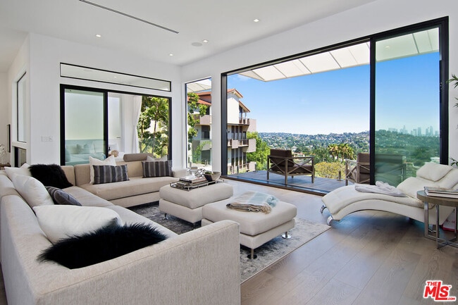 Building Photo - 4130 Parva Ave