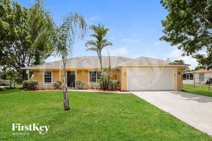 Primary Photo - 218 Blackstone Dr