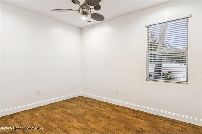 Building Photo - 516 Walking Fern Loop