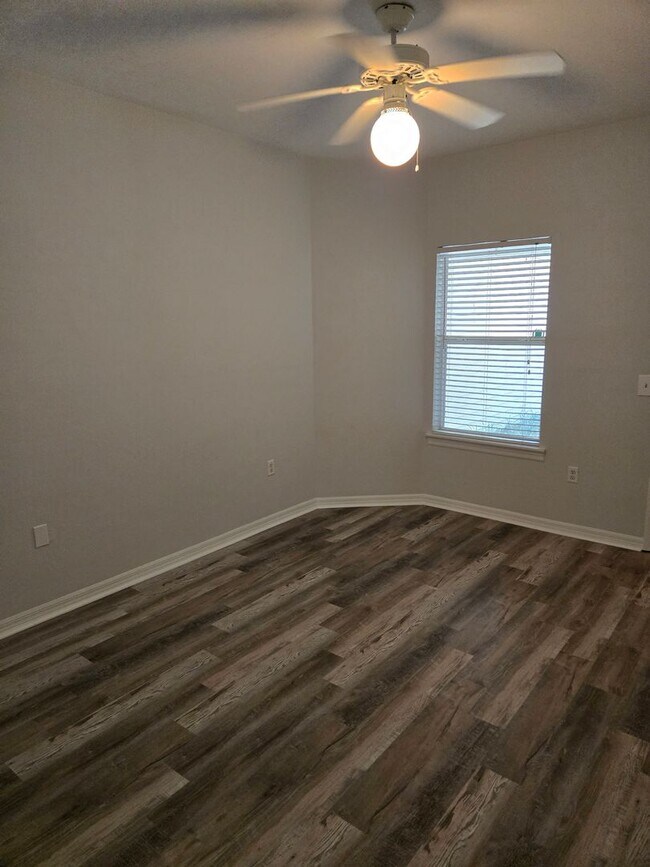 Building Photo - 3 Bedroom/ 2 Bath home at The Greens at West End