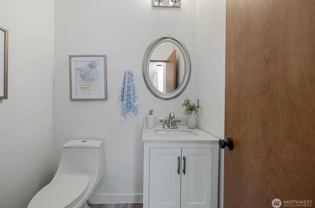 Building Photo - 4 Bed + Bonus Room, 2.5 Bath Home in Coyot...