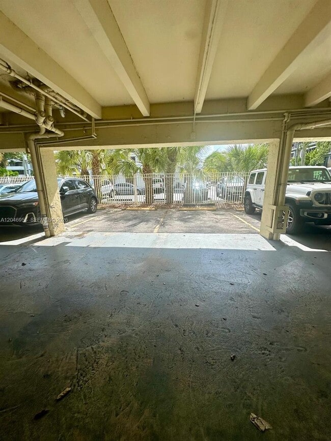 Building Photo - 5839 SW 74th Terrace