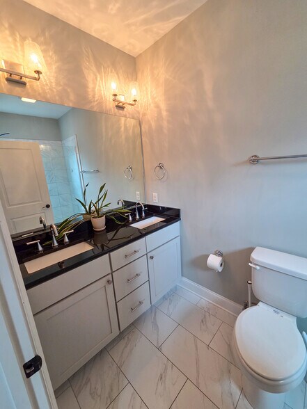 Master ensuite - 3125 Saint Elmo Ave