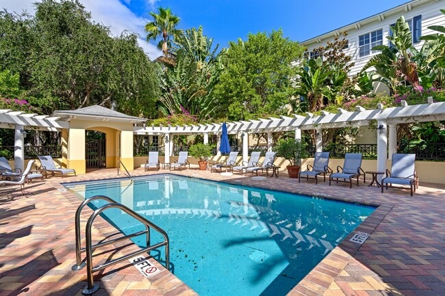 Building Photo - 1970 S Dixie Hwy