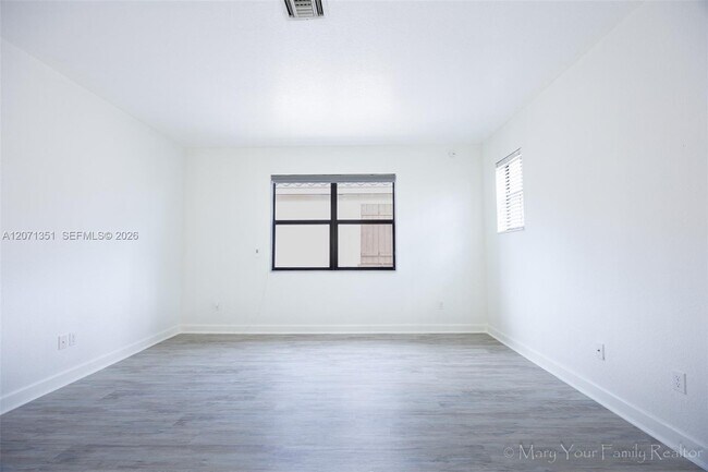 Building Photo - 3841 Aspen Leaf Dr
