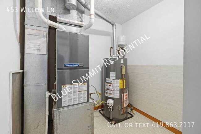 Building Photo - 453 Willow Ln