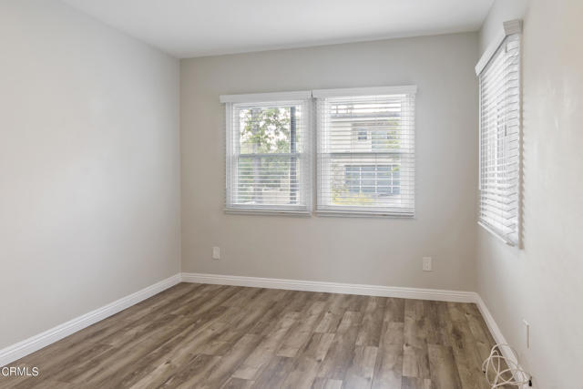 Building Photo - 744 Onarga Ave