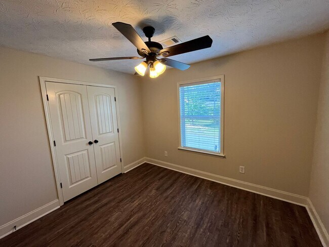 Building Photo - 1247 Cottage Pointe Ct