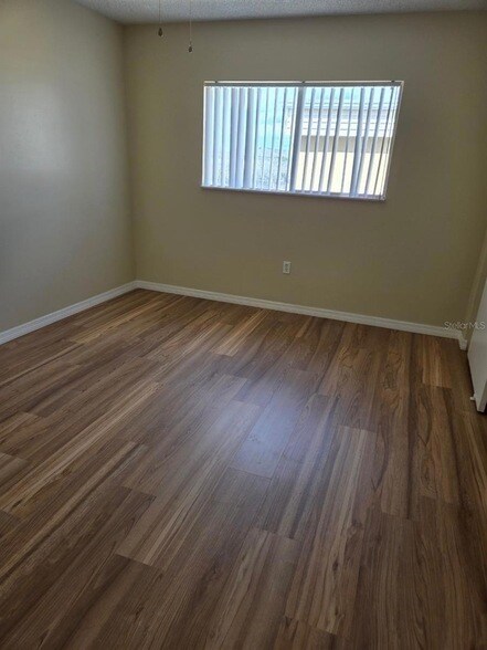 Building Photo - 1000 Lake of the Woods Blvd