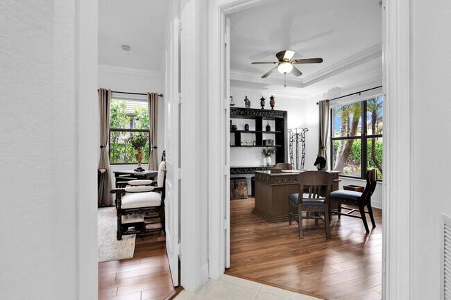 Building Photo - 10703 Versailles Blvd