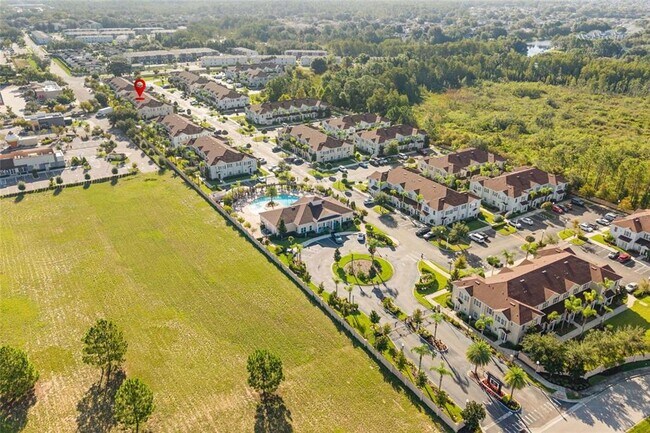 Building Photo - 8945 Shine Dr