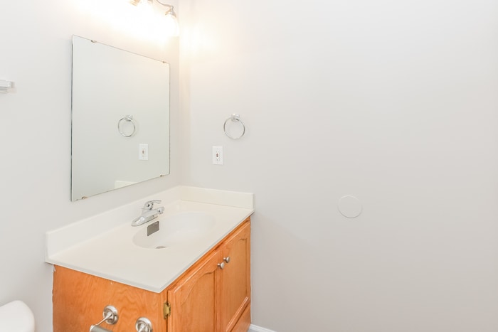 Building Photo - 20 2nd St