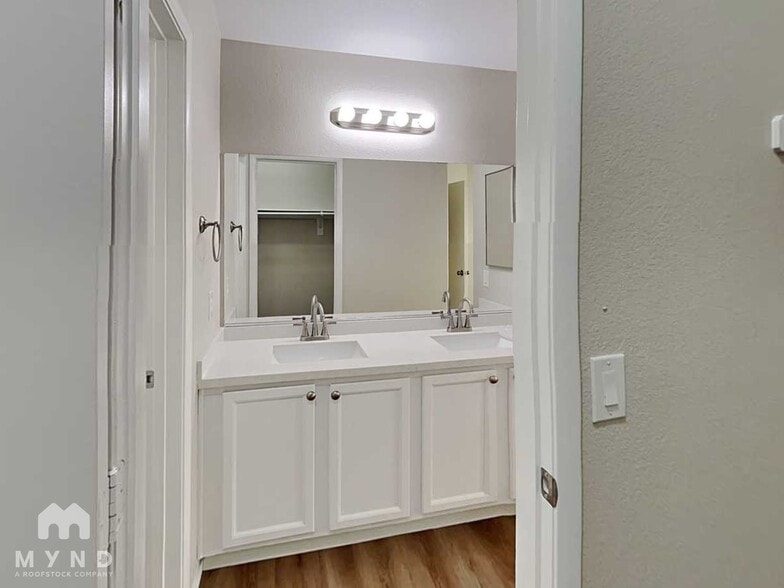 Building Photo - 2590 Alias Smith Dr