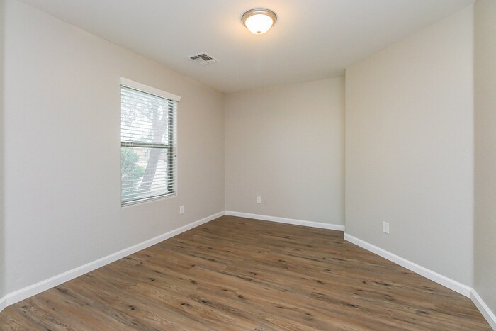 Building Photo - 3982 E Hematite Ln