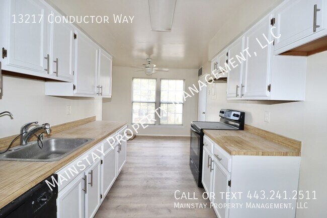 Building Photo - 13217 Conductor Way