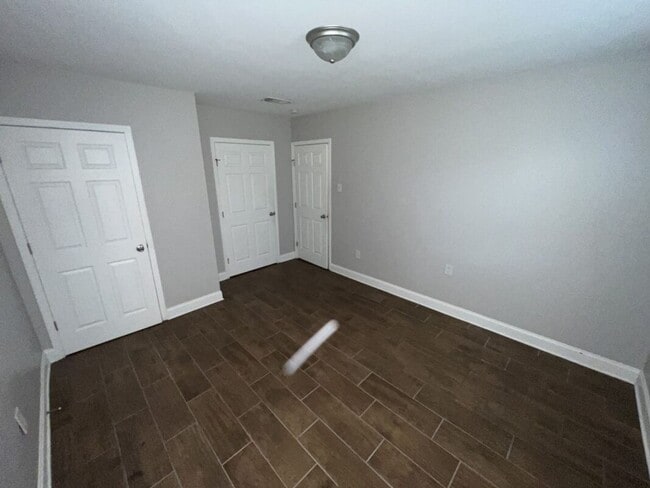 Building Photo - Spacious 4-bedroom 2.5-bathroom Home with Modern Upgrades