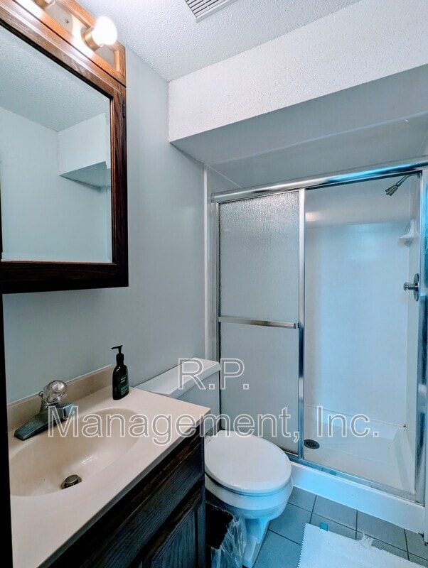 Building Photo - 4118 Sylvia Ln S