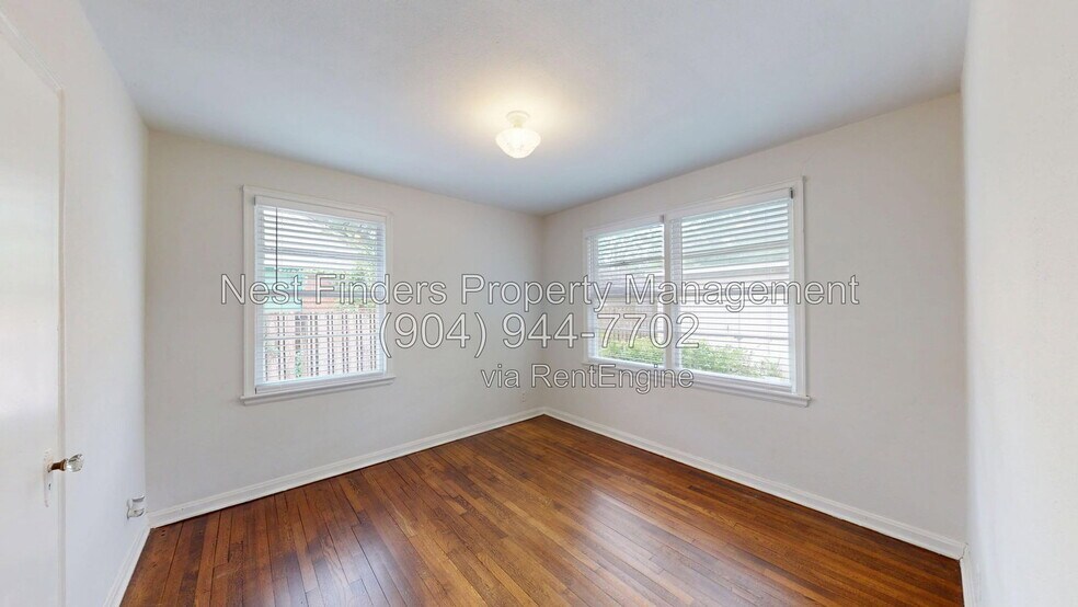 Building Photo - 1230 Lechlade St