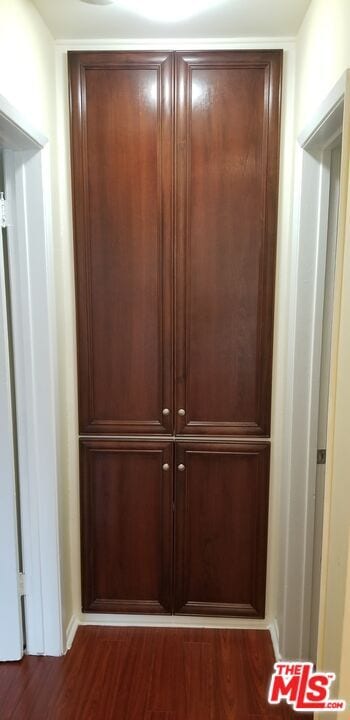 Building Photo - 5950 Carlton Way