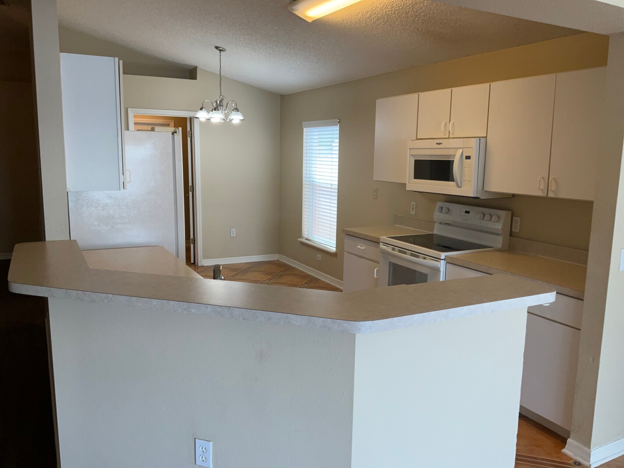 Building Photo - 1220 Dragon Head Dr