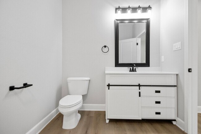 Building Photo - 2311 Nichols Rd