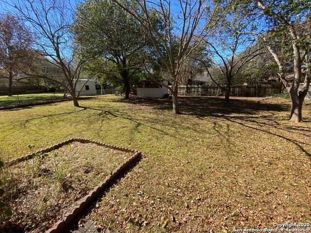 Building Photo - 212 Azalea Trail