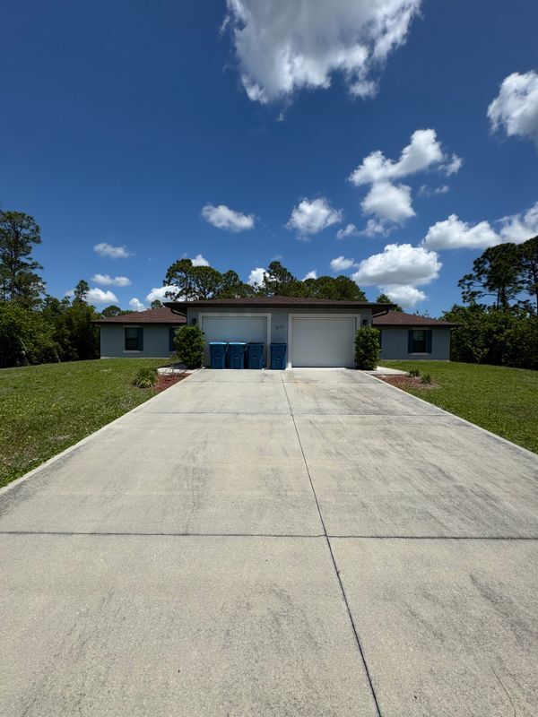 Building Photo - 1677 Lizette St SE