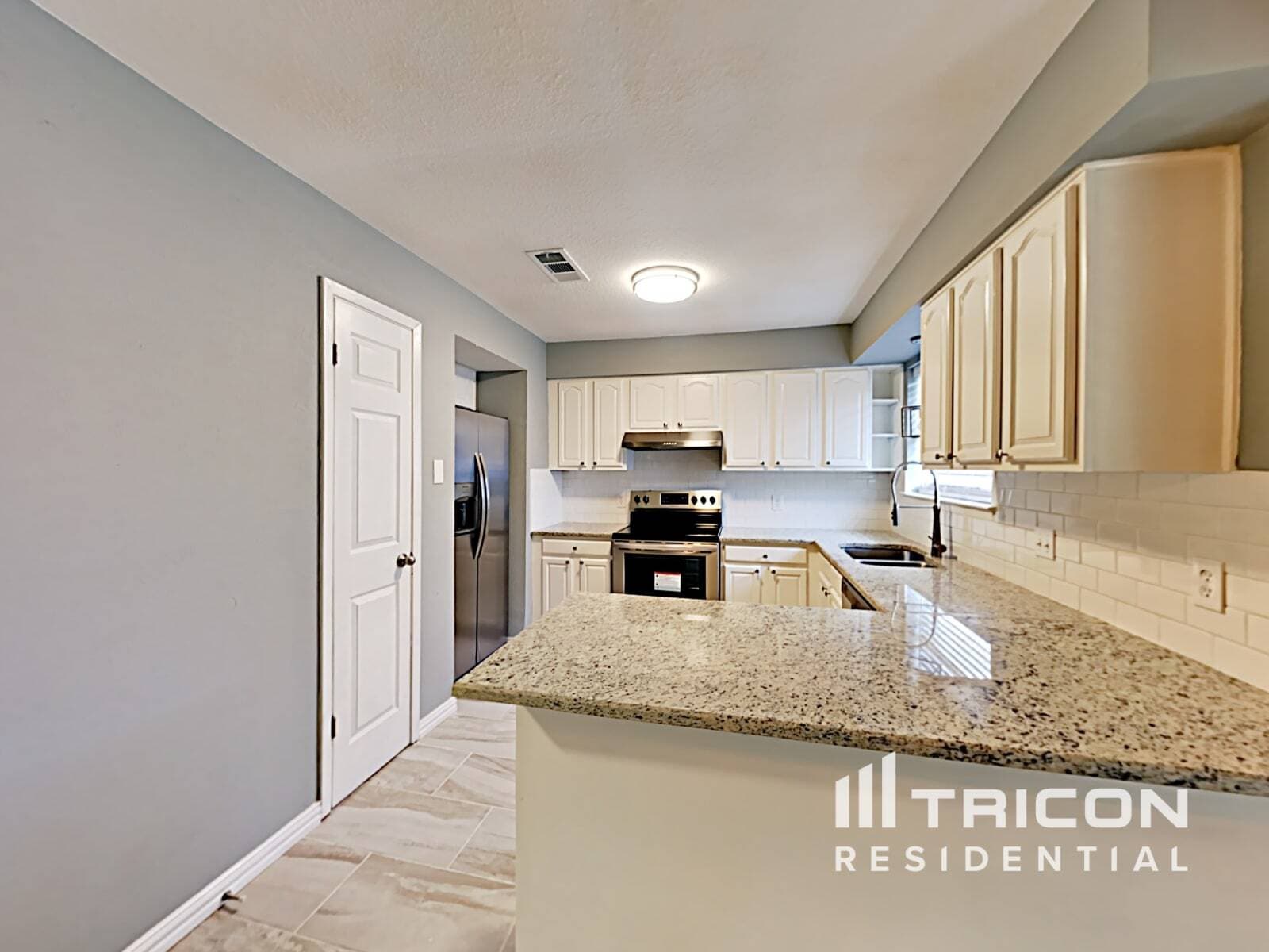Building Photo - 7300 Echo Hill Dr