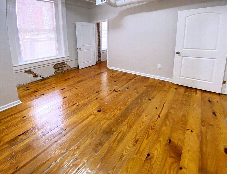 Building Photo - 89 Fairlie St NW