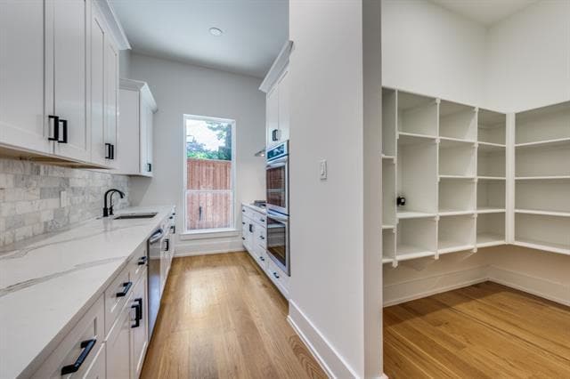 Building Photo - 6499 Royalton Dr