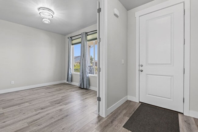 Building Photo - 2877 S Greenhead Dr