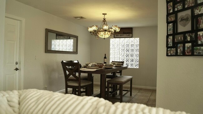 Building Photo - 3290 Turtle Cove