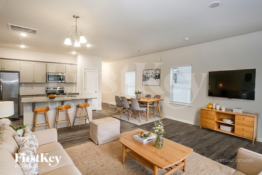 Building Photo - 2020 Cypress Village Dr NW