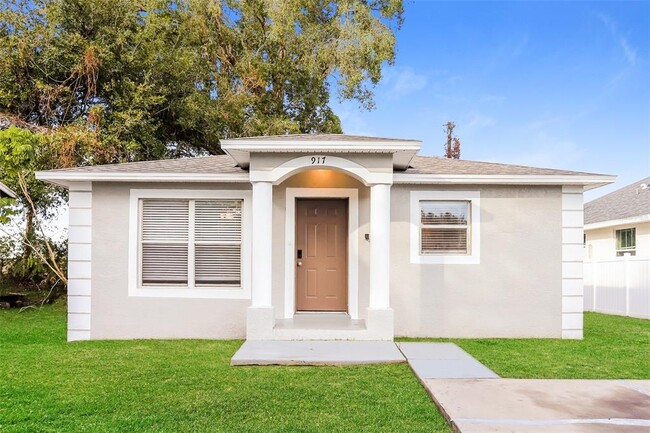 Primary Photo - 917 8th Ave S