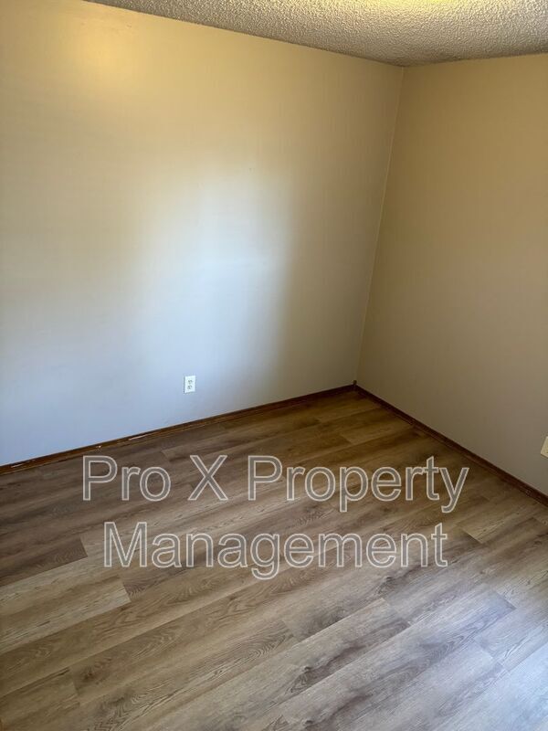 Building Photo - 3724 Farm Rd