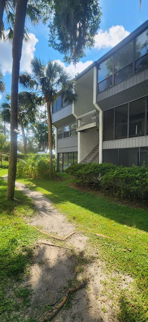 Building Photo - Experience Serene Lakeside Living at Biven...