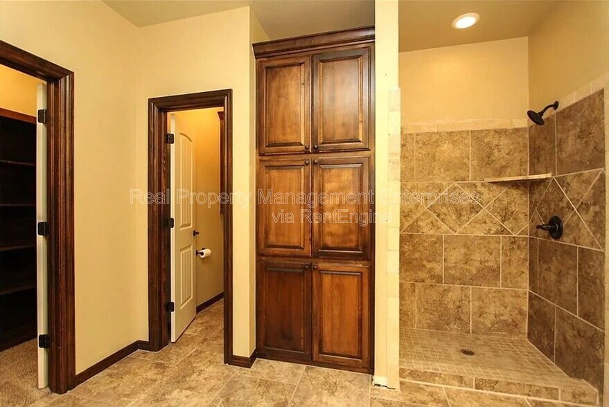 Building Photo - 1661 Appaloosa Dr
