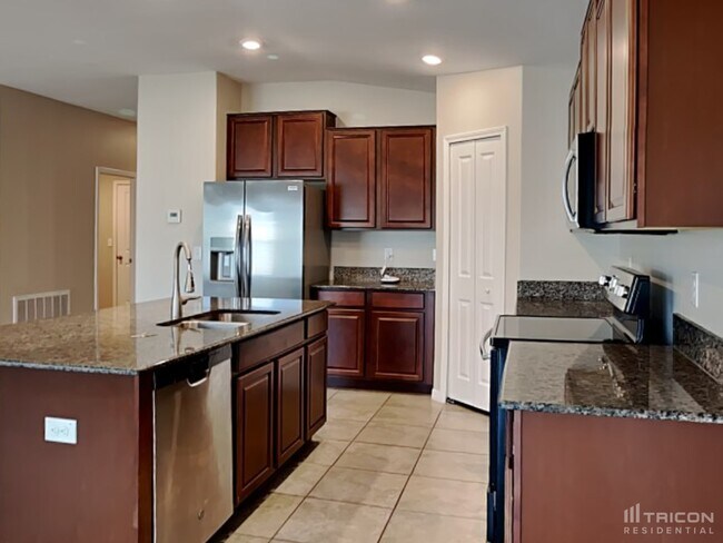 Building Photo - 1605 Broad Winged Hawk Dr