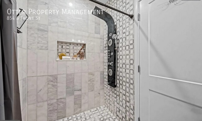 Building Photo - 854 S Front St