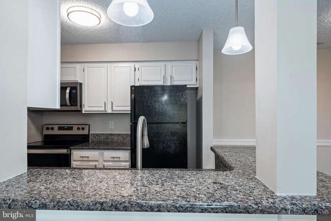 Building Photo - 607 Ravens Crest Dr