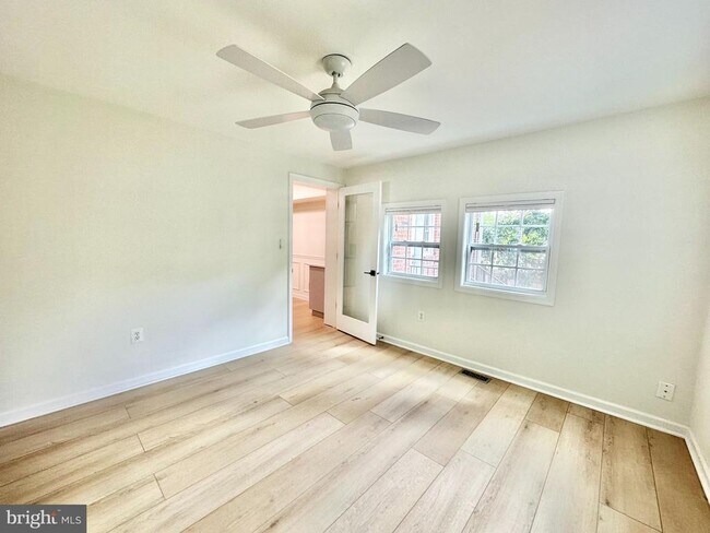 Building Photo - 1010 Bashford Ln