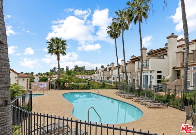 Building Photo - 6436 Lunita Rd