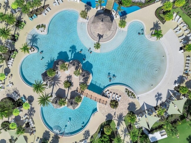 Building Photo - 215 Summertime Pl