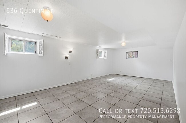 Building Photo - 536 Quentin St