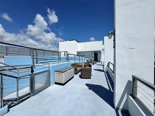 Building Photo - 8101 Biscayne Blvd
